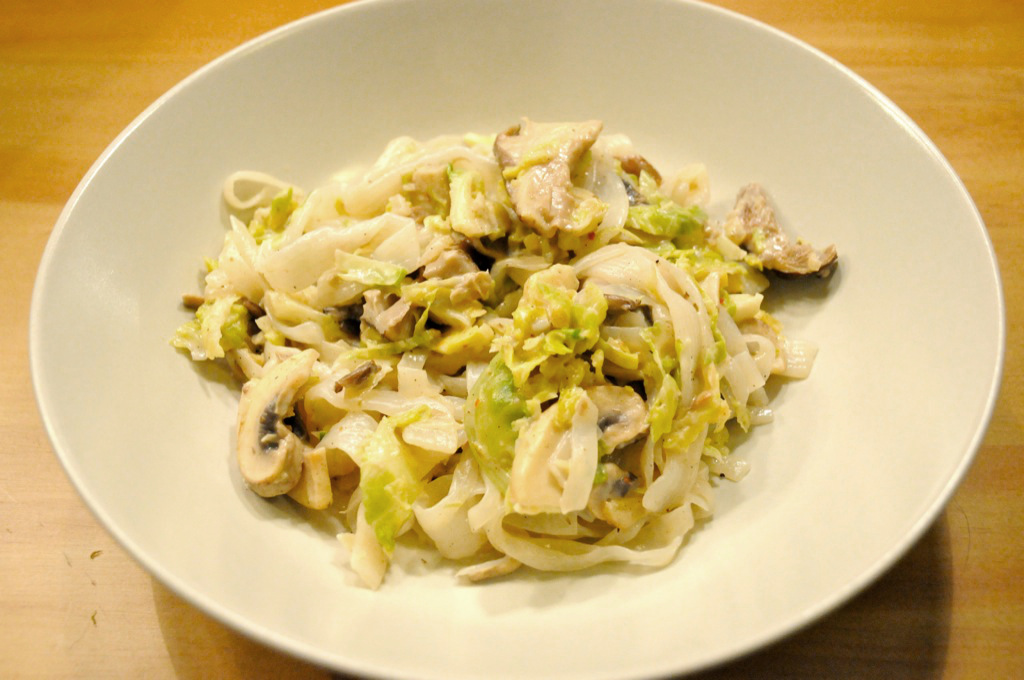 Konjac Tagliatelle with Mushrooms and Brussels Sprout 5/2 diet